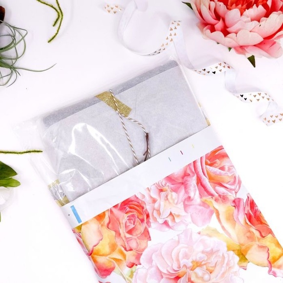 Watercolor Blossom’s Poly Mailers 10x13 Pack of 25 - Picture 4 of 5